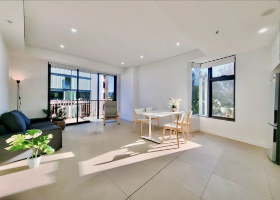 2 bed 2 bath - Photo 1