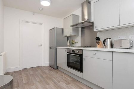 4 bedroom house to rent - Photo 2