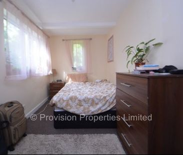 1 Bedroom Flats in Leeds - Photo 2