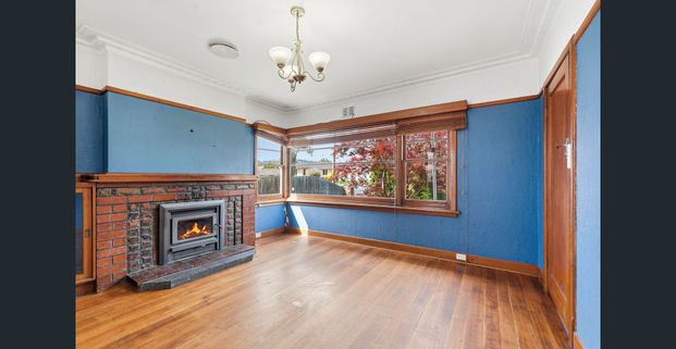 Beautiful Sunny Home in a Prime Glenorchy Location - Photo 1