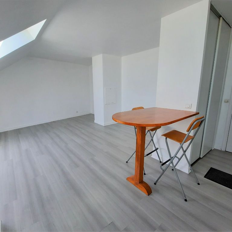 Location appartement 1 pièce, 30.39m², Pontoise - Photo 1