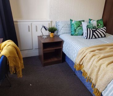 Saxony Road, Liverpool. - Photo 4