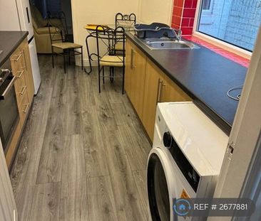 1 bedroom in a house share to rent - Photo 1