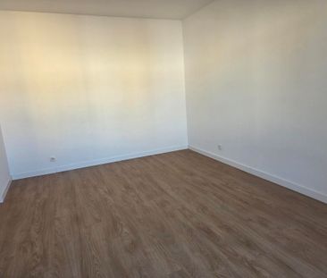 Location Appartement 3 pièces 49m² - Photo 3