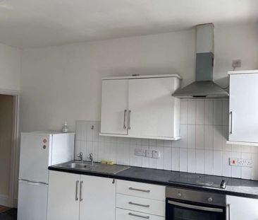 1 Bed Flat, Leeds, LS12 - Photo 3