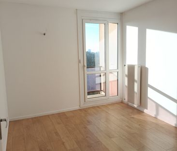 Location Appartement 4 pièces 106m² ORLEANS 45100 - Photo 2