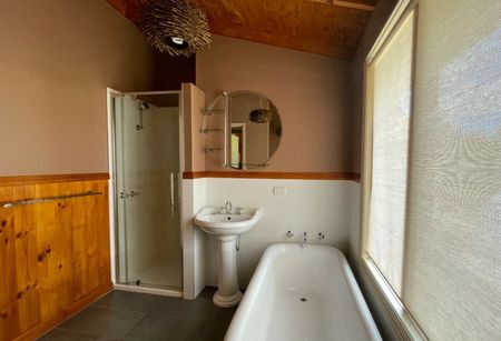Spacious and Charming Family Home - Photo 5