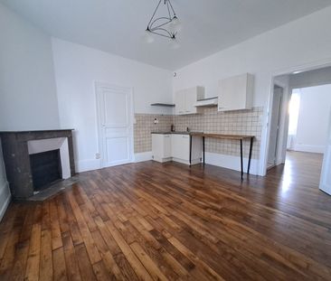 Appartement T2 rénové – Is- sur- Tille – Proches commerces - Photo 1