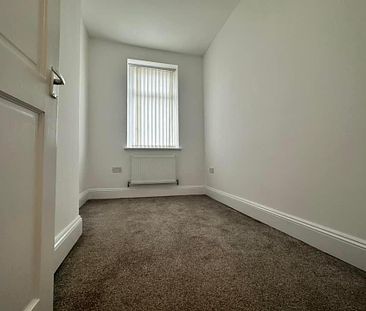 3 bed end of terrace house to rent in St. Johns Road, Burnley, BB12 - Photo 5