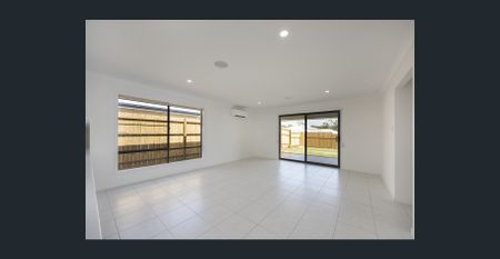 Charming Family Home in Greenbank - Photo 2