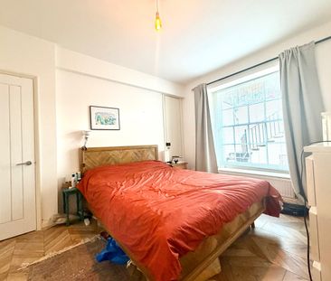 2 Bed Flat, Pro-Cathedral Lane, BS8 - Photo 2