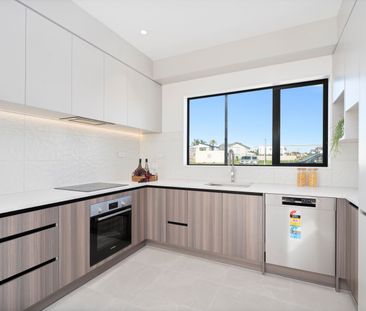 Stylish 3-Bedroom Home with Study - Photo 2