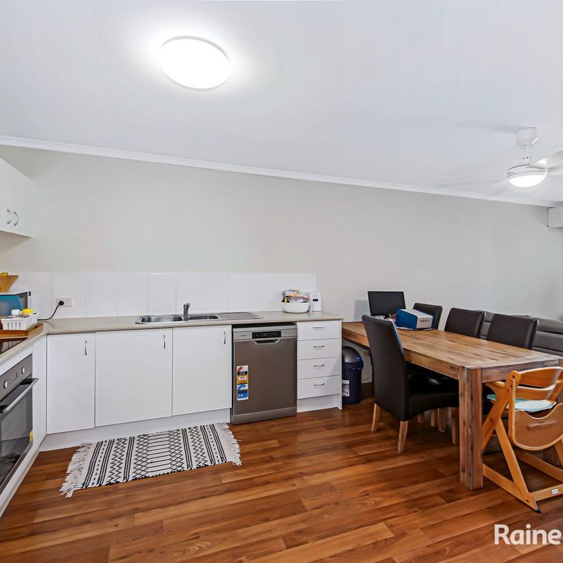 Upstairs Unit in Secure Complex with Pool - Central Cooroy - Photo 1