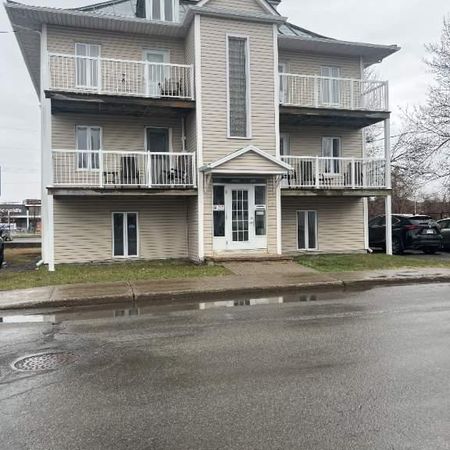 Logement 3 1/2, 1er étage, semi-meublé, à Montmagny, disponible le 1er juillet 2026 - Photo 4