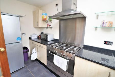 2 BED Terraced House To rent - Photo 4