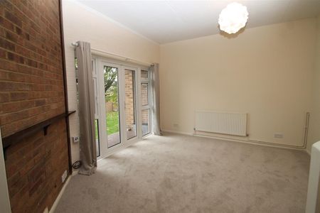 Cotswold Way, High Wycombe - Photo 4