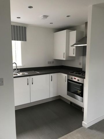 2 bedroom flat to rent - Photo 4