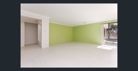 Executive Home for Lease in Sought-After Darch - Photo 4