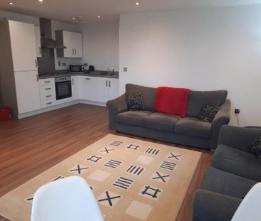 2 bedroom flat to rent - Photo 2