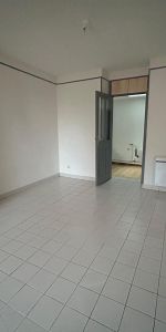 Location Appartement 1 pièce 32m² ALENCON 61000 - Photo 3