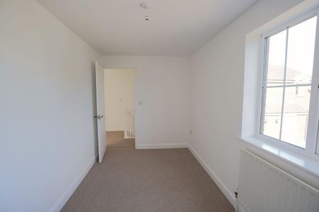 2 bedroom semi-detached house to rent - Photo 5