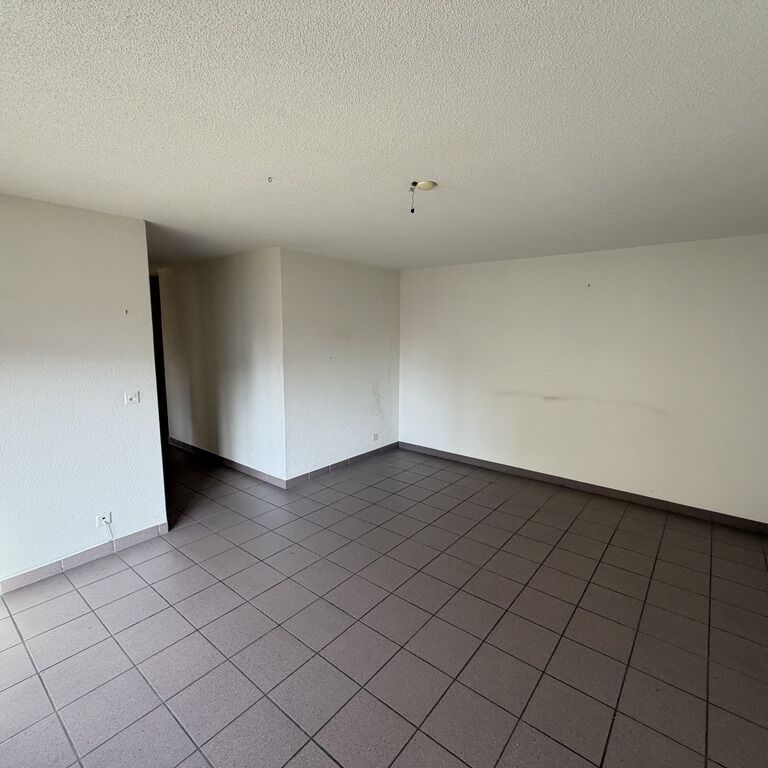 Quietly located just a few steps from the shops - Photo 1