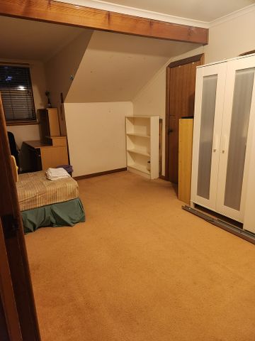 5-bedroom shared house, Tallala Tce - Photo 5