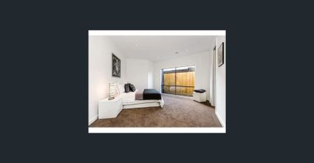 Stylish Living in a Sought-After Cheltenham Location - Photo 5