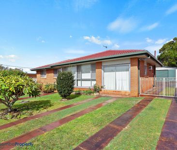 Convenient Family Living! - Photo 5