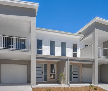 22 Kaibug Close, Fletcher NSW 2287 - Townhouse For Rent | Domain - Photo 1