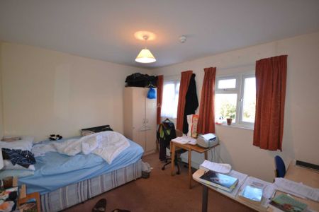 Price £3,300 pcm - Available 06/07/2026 - Furnished - Photo 2