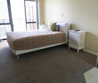 Fantastic Studio Apartment In Emily Place - Photo 3