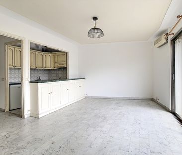 Location Appartement 1 pièce 32m² NICE 06000 - Photo 2