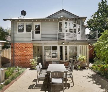 Place your family with perfect park-side poise - Photo 5