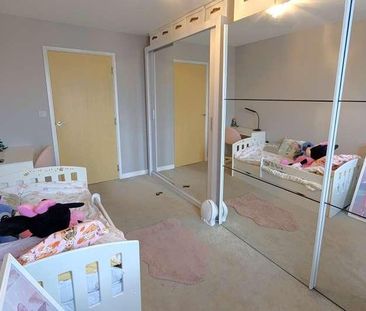 Woking, Surrey, GU22 - Photo 6