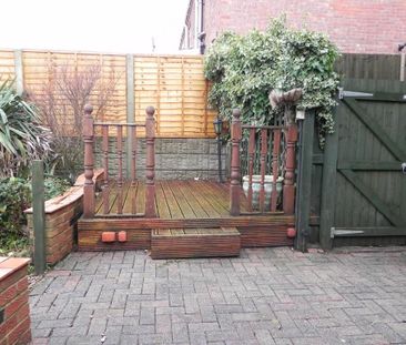 2 bedroom semi-detached house to rent - Photo 5