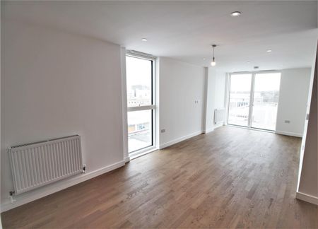 The Broadway, Town Centre - Photo 3