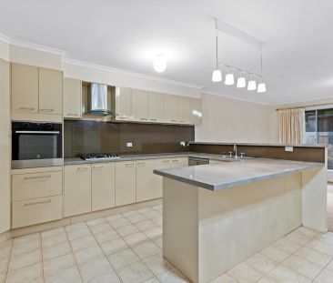 Charming Residence Near Forest Hill Chase - Photo 4