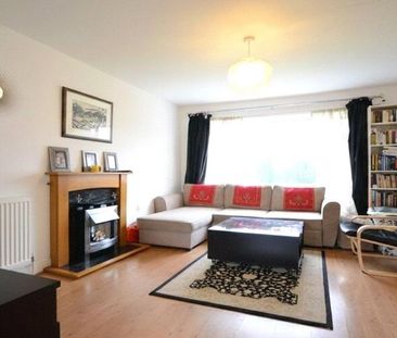 3 bedroom end of terrace house to rent - Photo 1