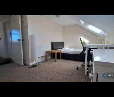 1 bedroom in a house share to rent - Photo 3