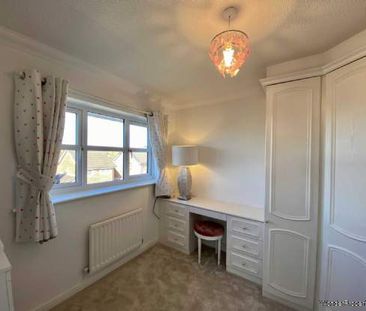 3 bedroom property to rent in Bury - Photo 2