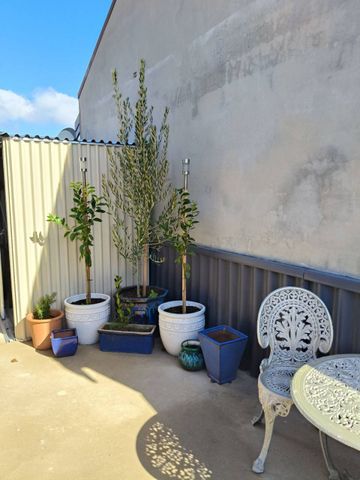 Furnished Unit walking distance to back beach - Photo 3