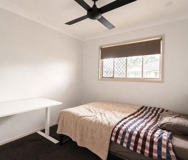 Newly Renovated 3-Bedroom Home in a Quiet Forest Lake Complex - Photo 4