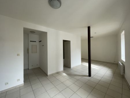 Location Appartement 3 pièces 38m² NARBONNE 11100 - Photo 3