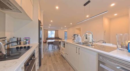 Modern Comfort & Lifestyle in the Heart of Hob... - Photo 4