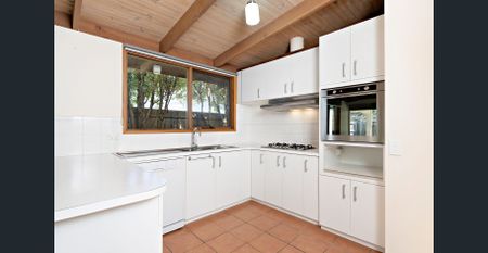 Within minutes to the beach - Photo 4