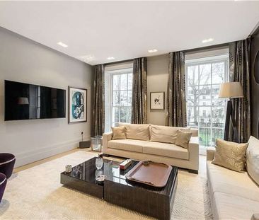 Occupying one of the best positions, facing south and directly over... - Photo 3
