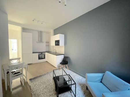 Location Appartement 3 pièces 55m² LILLE 59000 - Photo 2