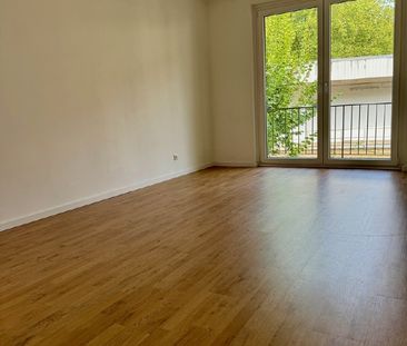 Viel Platz samt großer Terrasse für Sie! - Foto 1