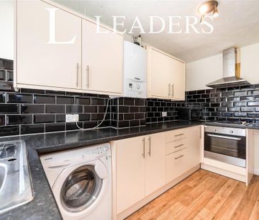 3 bedroom terraced house to rent - Photo 5